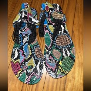 Woman’s rouge sandals